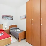 Mari E Monti
