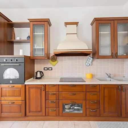 Holiday home Mari E Monti