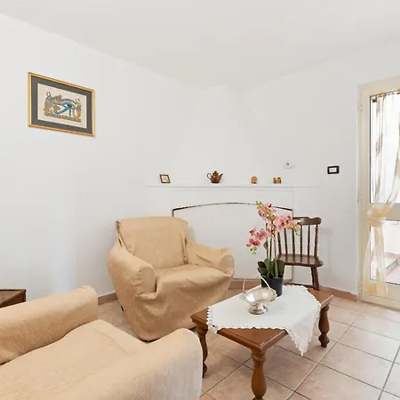 Holiday home Mari E Monti *