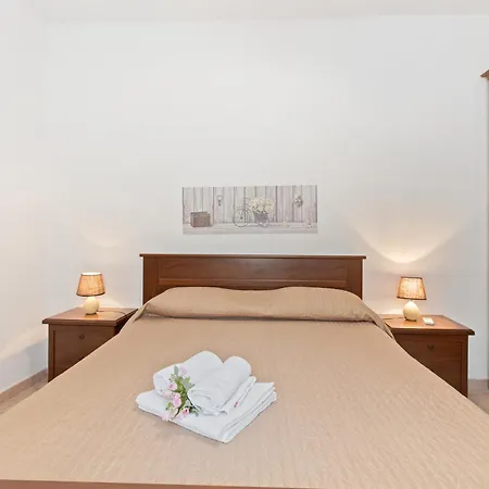 Mari E Monti Holiday home *